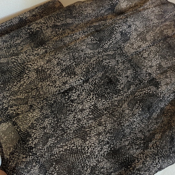 Maurice's snake print blouse - Picture 6 of 9